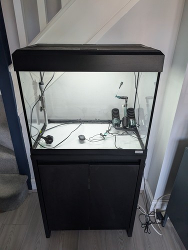 Fluval roma aquarium with - 90,