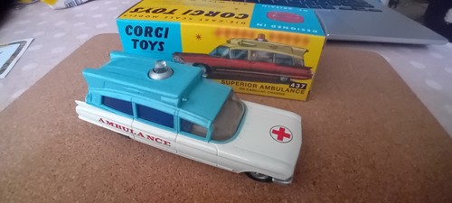 Corgi toys cadillac superior - toys,