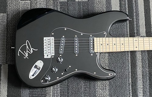 Phil collen hand - phil,