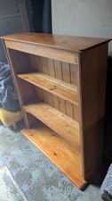 Solid pine free standing book