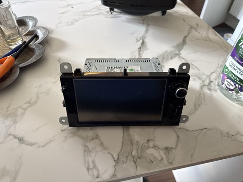 Renault clio sat nav player - clio,