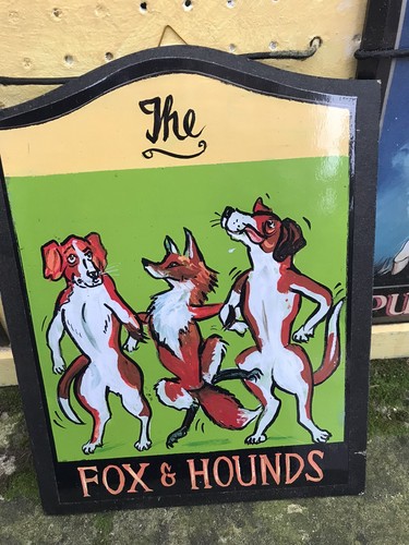 The fox hounds pub - hounds, sign
