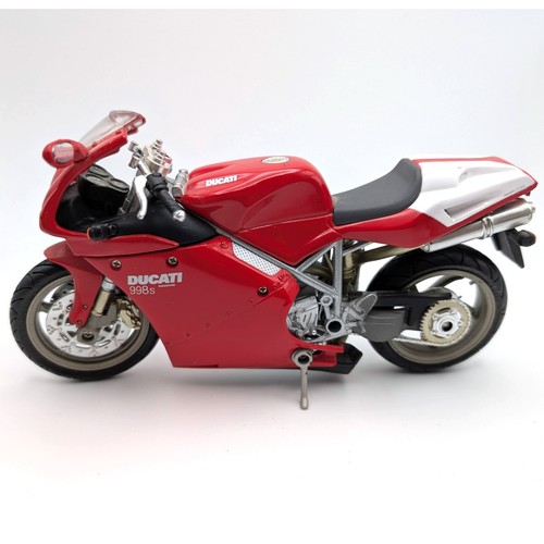 New ray scale diecast - ray,