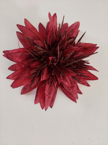 Burgundy floral hairclip bnwt - floral,