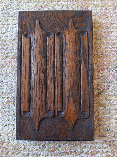 Antique carved oak - oak, linenfold