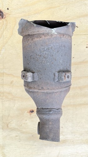 Scrap metal exhaust catalytic - metal,
