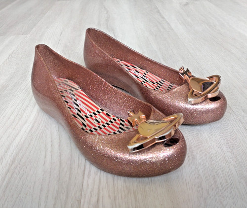 Melissa vivianne westwood flat - westwood,