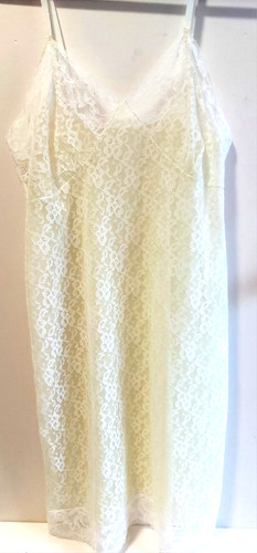 Vintage 60s women white lace