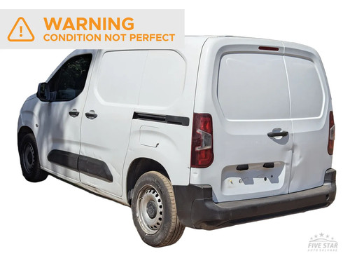 Peugeot partner rear quarter - rear,