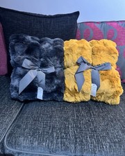 2 Cozee Home Faux Fur Textured