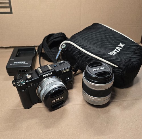 Pentax mini digital camera - q,