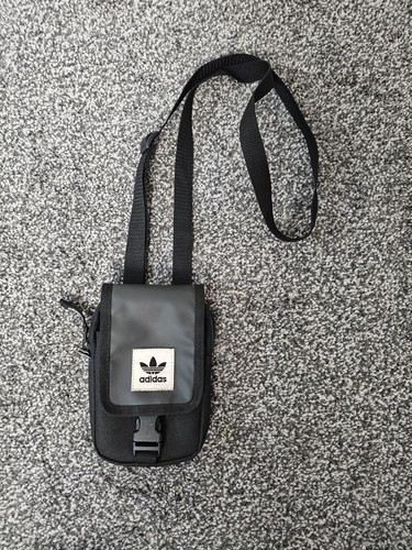 Adidas small cross - cross, body