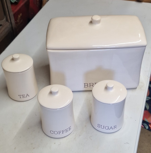 Ceramic bread bin with - bread,