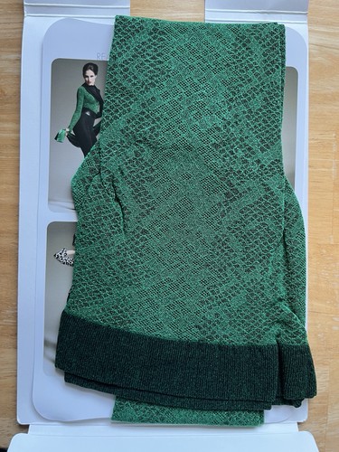 Wolford python pattern - python, opaque