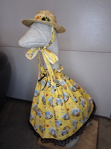 Bumble bee gnomes - bee, 23"-28"
