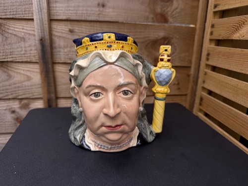 Royal doulton queen - royal, victoria