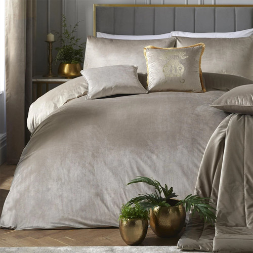 Laurence llewelyn bowen - laurence, llewelyn-bowen