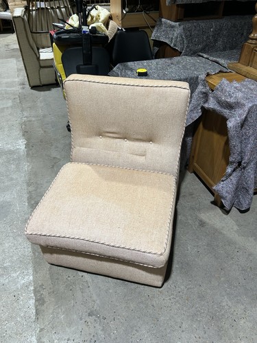 Small slipper chair - small,