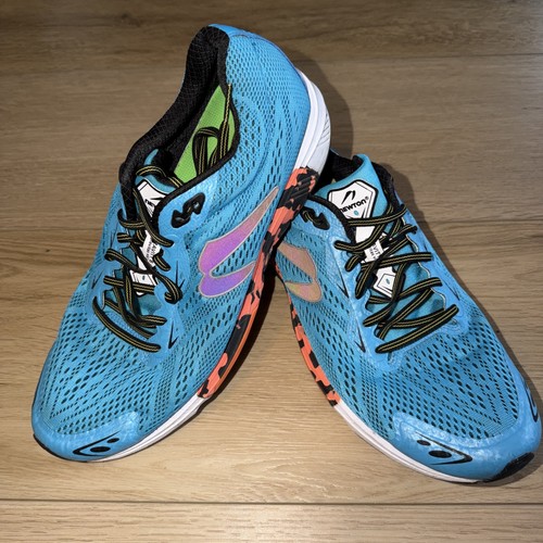 Newton motion universal -  ,