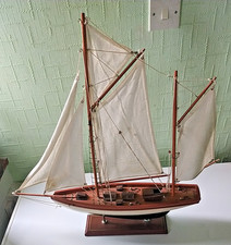 MODEL OF A CLASSIC SAILING