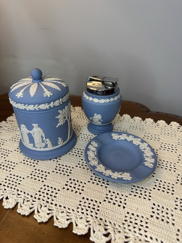 Vtg wedgwood blue jasperware - vtg,