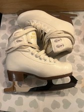 Graf Bolero Ice Skates Figure