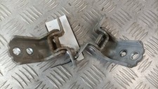 NISSAN NAVARA D40 TEKNA 2009-15 DOOR HINGES TOP +  BOTTOM (FRONT PASSENGER LEFT)