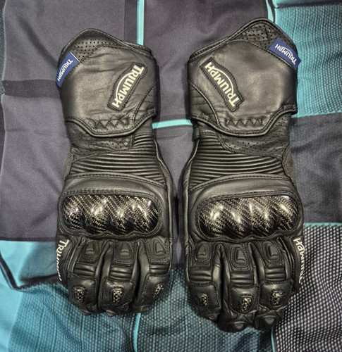 Triumph leather size 9 - triumph,