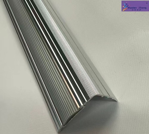 Stair edge nosing sliver - edge,
