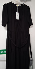 Ladies Boden Black Short Sleeve Dress with V Neck Size 14R -New with tags