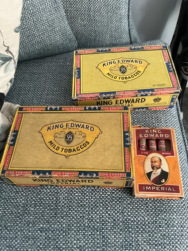Collectable empty cigar boxes - empty,