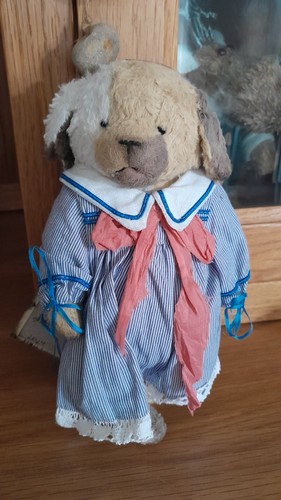 One kind artist teddy - one,