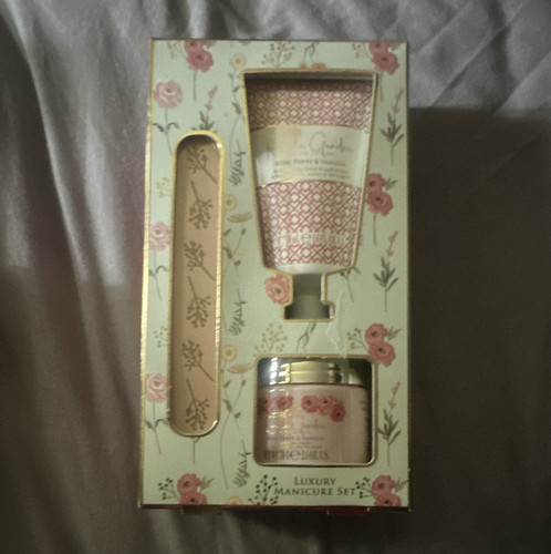 Grace cole luxury manicure - cole,