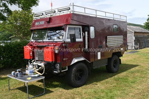 Photo 12x8 landrover forward - -,