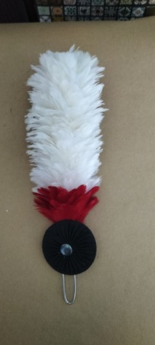 White over red hackle - over, plume