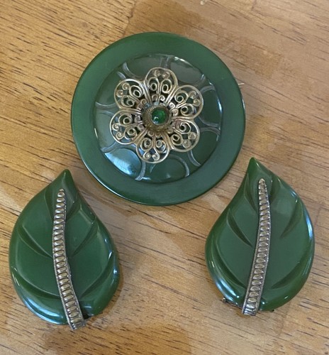 Rare bakelite dark green - rare,