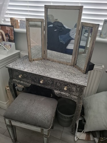 Dressing table blackened - dressing,
