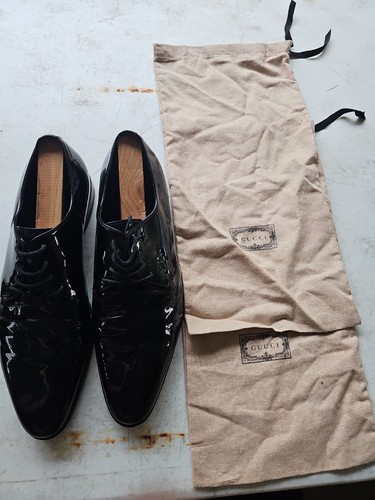 Gucci logo black - gucci,