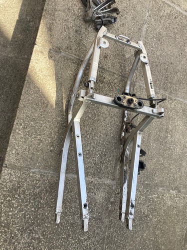 Gsxr600 srad subframe - gsxr600,
