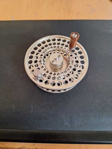 Daiwa lochmor fly fishing reel - daiwa,