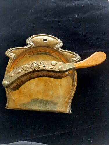 Crumb brush tray brass - crumb,