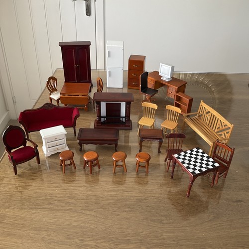 Dolls house wooden - dolls,