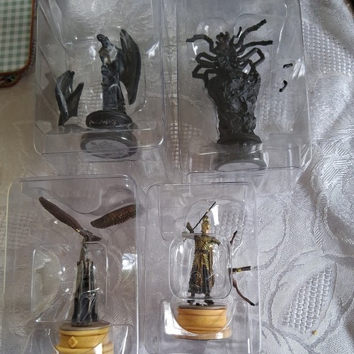 For repairs eaglemoss lord - x,