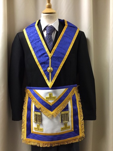 Provincial craft aprons with - provincial,