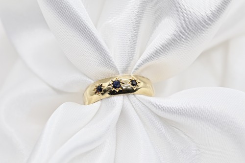 18ct yellow gold - yellow, star