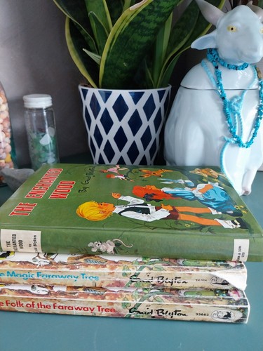 Enchanted wood enid blyton 1st - enchanted,
