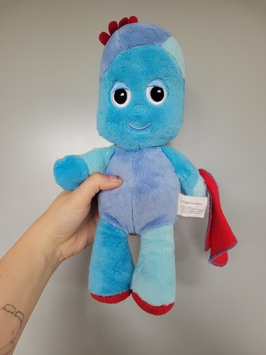 Soft singing iggle - singing, piggle