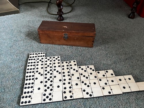 Vintage dominoes set - dominoes,