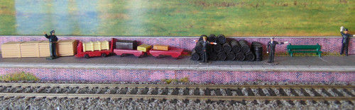 Model railway figures - ~,