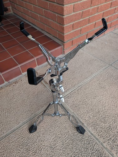 Pearl snare drum - -, stand